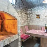 Pet Friendly In * Studenci