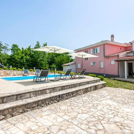 Pet Friendly In Studenci